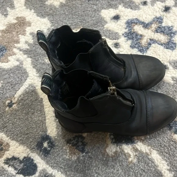 ARIAT kids HERITAGE IV ZIP PADDOCK ENGLISH RIDING BOOTS size 12 - Picture 3 of 8